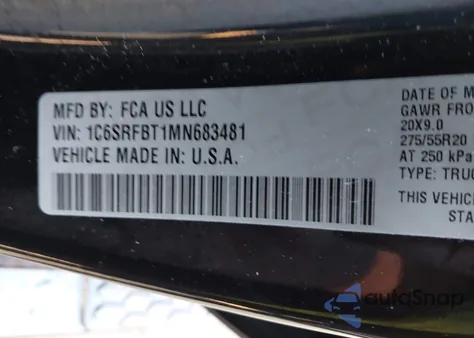 2021 Ram 1500 Big Horn 4X4 6'4 Box z USA, uszkodzony, nr VIN 1C6SRFBT1MN683481